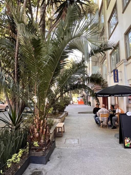 Condesa Residence Campeche: Modern 2BR Apartment with Open Spaces Mexico City Exterior photo