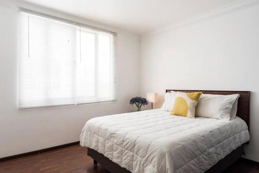 Condesa Residence Campeche: Modern 2BR Apartment with Open Spaces Mexico City Exterior photo